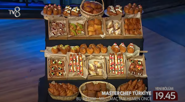 Screenshot-2024-10-14-at-13.15.37-e1728901461294 Masterchef 14 Ekim 2024 Masterclass - Kruvasan | Ödül Oyununu Kim Kazandı?